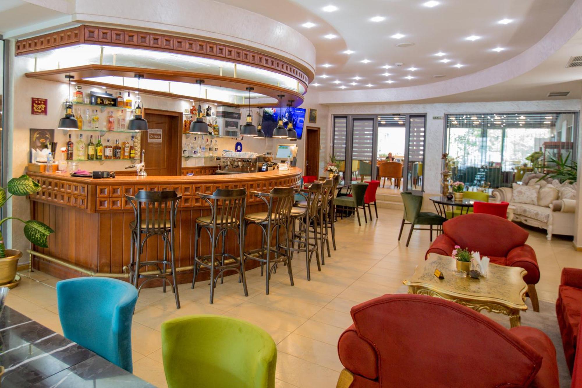 Terra Europe Brontes Hotel Targovishte  Eksteriør bilde