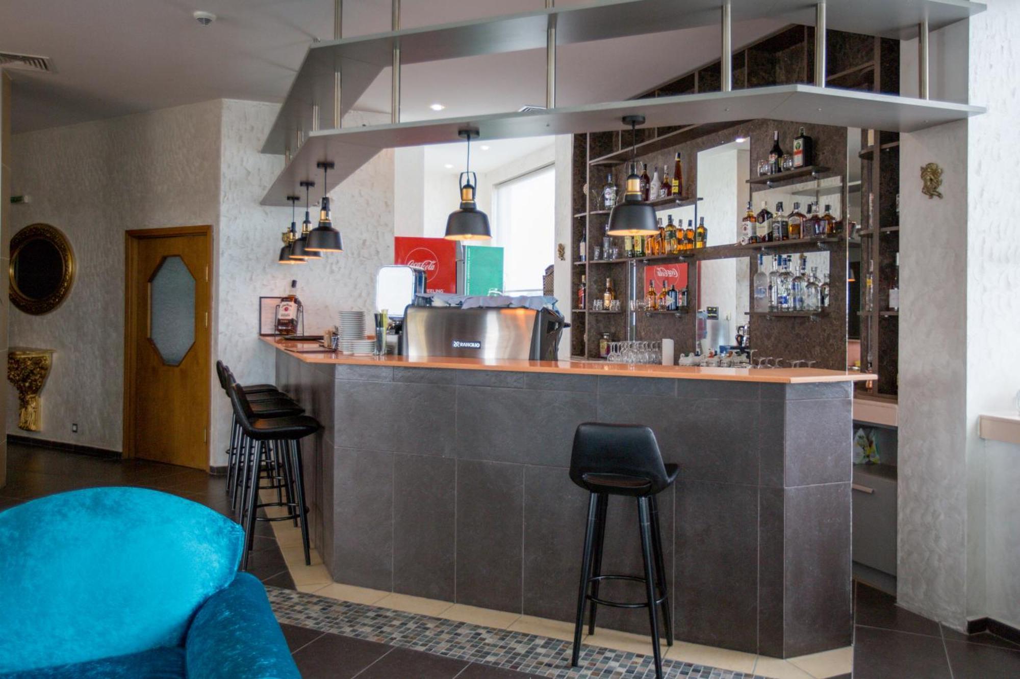 Terra Europe Brontes Hotel Targovishte  Eksteriør bilde