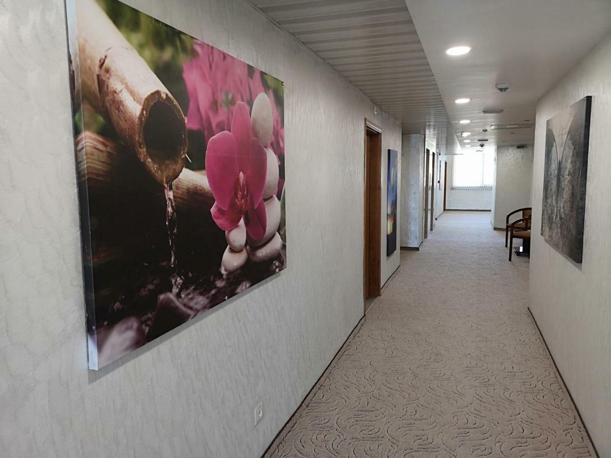Terra Europe Brontes Hotel Targovishte  Eksteriør bilde