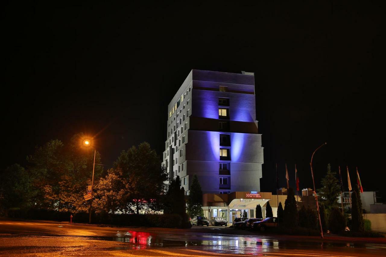 Terra Europe Brontes Hotel Targovishte  Eksteriør bilde